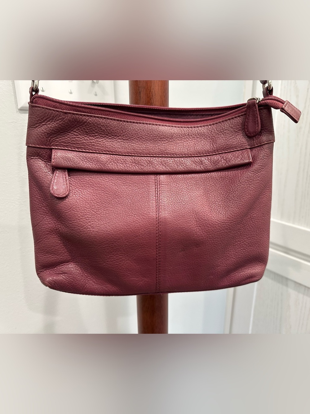 Pebbled Crossbody Shoulder Bag in Burgandy